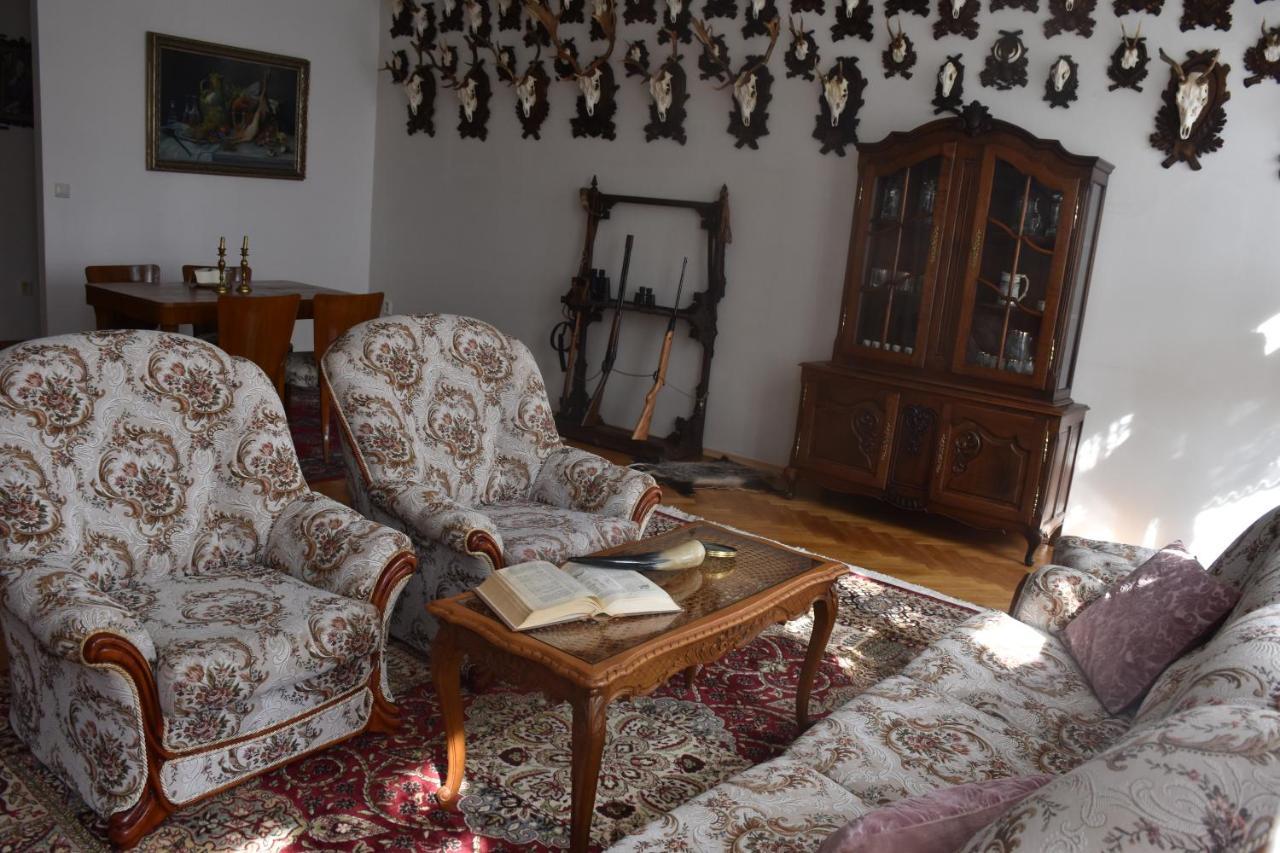 Lovecky Apartman Na Namesti Ve Frenstate Pod Radhostem Frenštát pod Radhoštěm 외부 사진