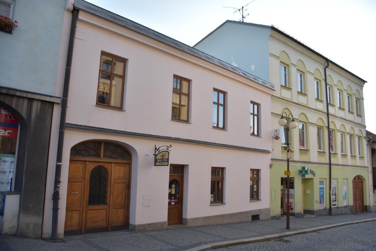 Lovecky Apartman Na Namesti Ve Frenstate Pod Radhostem Frenštát pod Radhoštěm 외부 사진